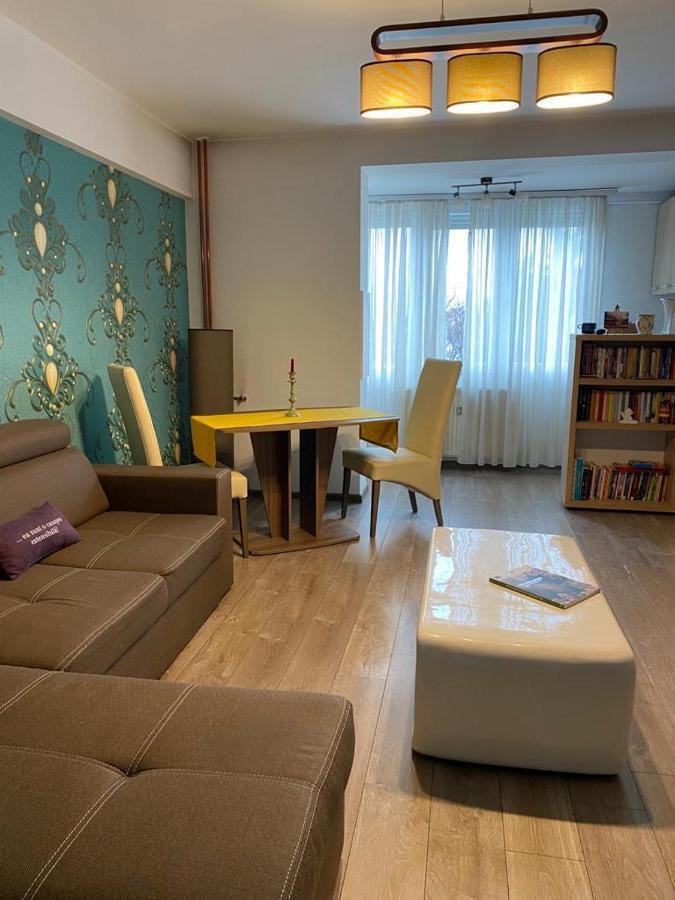 Апартаменти Central Cosy Apart Орадя Екстер'єр фото