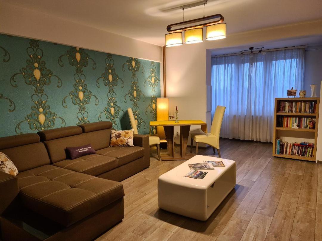 Апартаменти Central Cosy Apart Орадя Екстер'єр фото